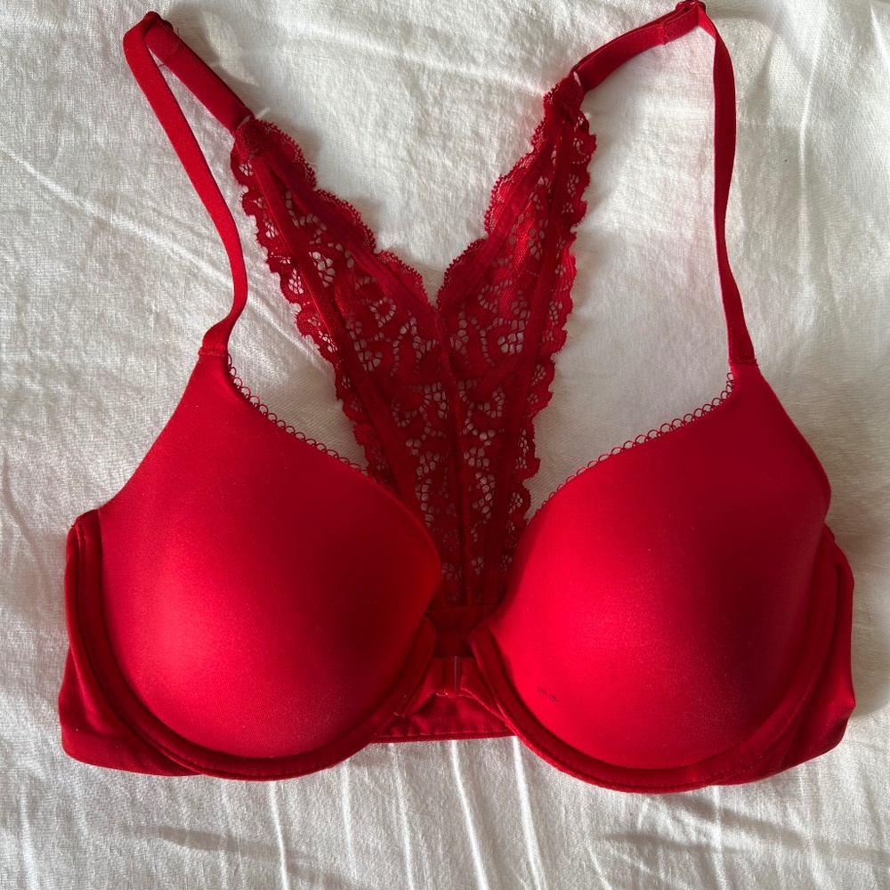 VS Body by Victoria Lightly Lined Demi Bra Red 32D Racerback Front Close